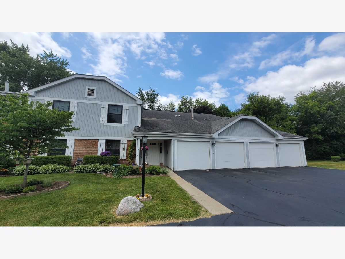 Condos & Townhomes Rented Lexington Green Schaumburg Illinois, 372 Southbury