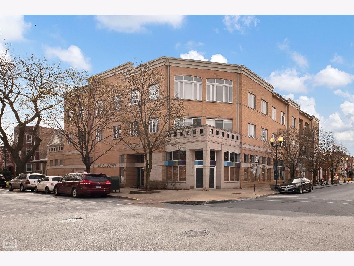 Condominiums & Homes Sold Rockwell Crossing Chicago Illinois, 2555 Leland