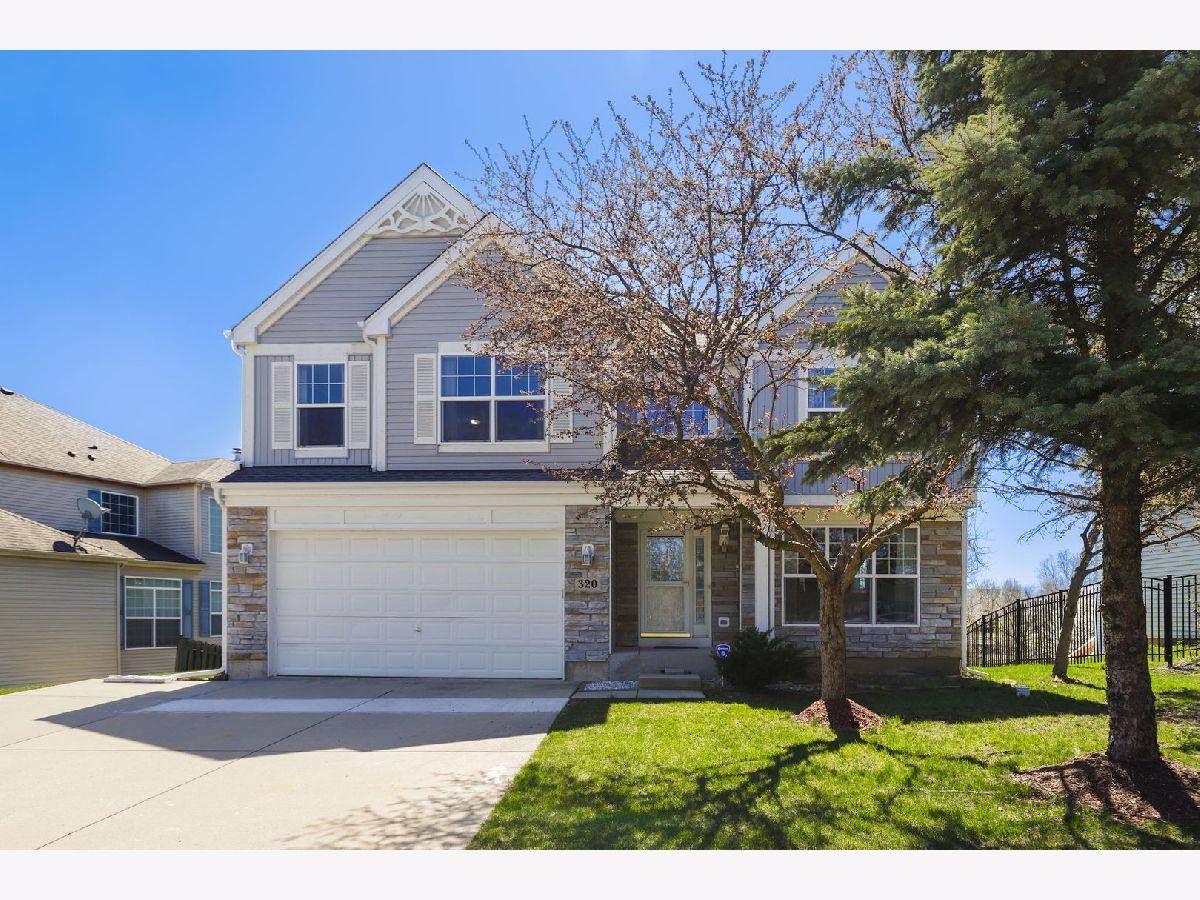 Homes Sold Creekside Streamwood Illinois, 320 Emerald