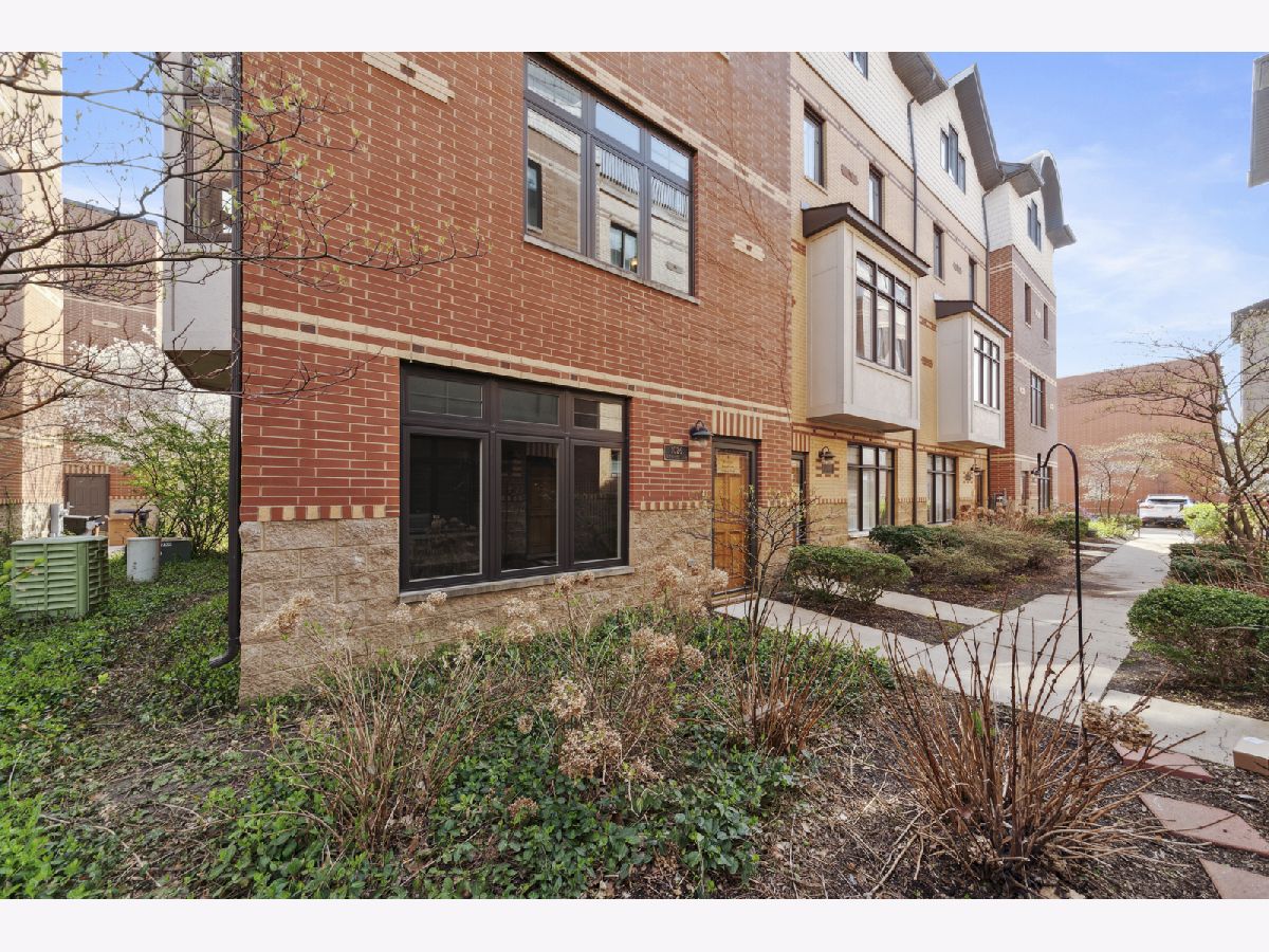 Townhomes Sold Madison Square Oak Park Illinois, 1026 Alexander