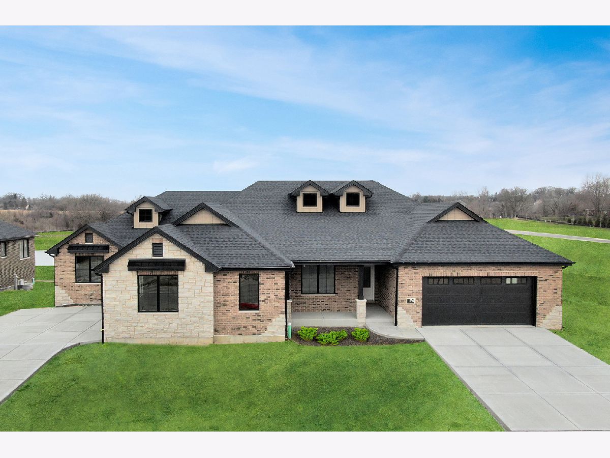 Condos & Townhomes Sold Waterford Pointe Villas Orland Park Illinois, 11040 Lizmore