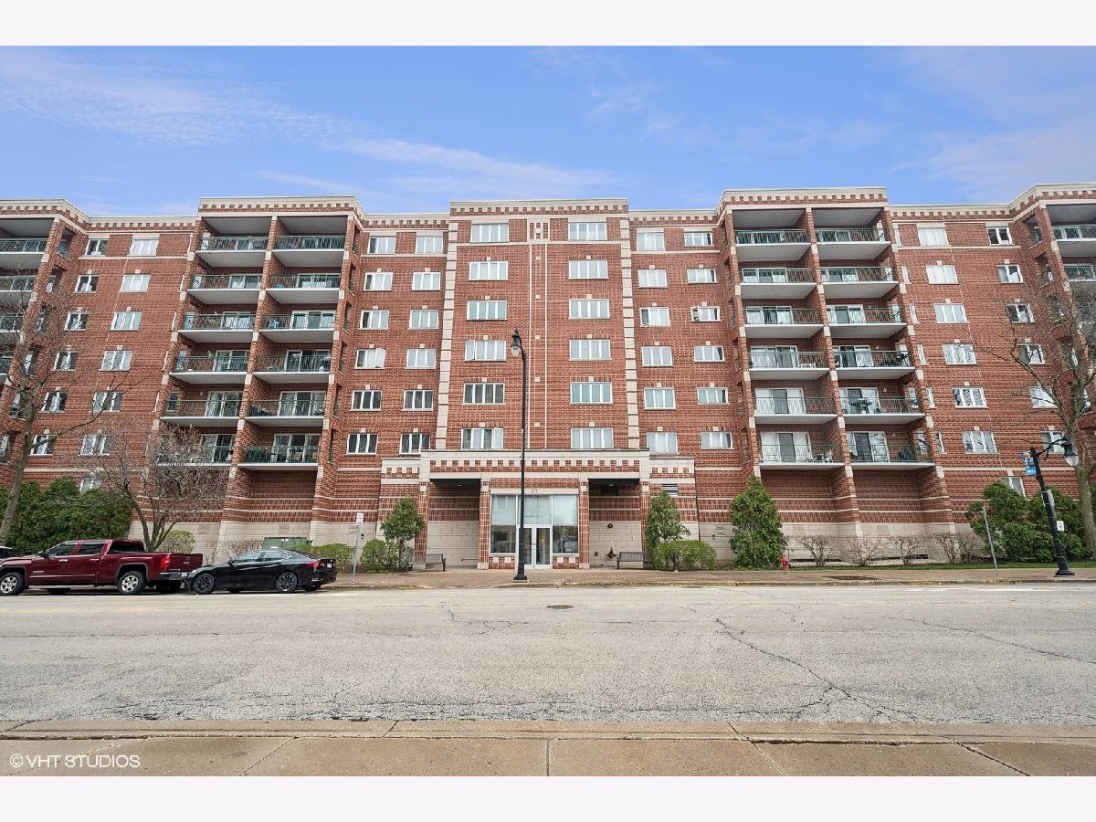 Condominiums Sold River Pointe Des Plaines Illinois, 675 Pearson