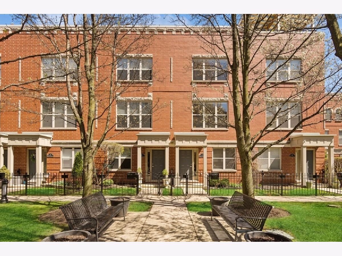 Townhomes Sold Greenview On The Park Chicago Illinois, 4630 Greenview