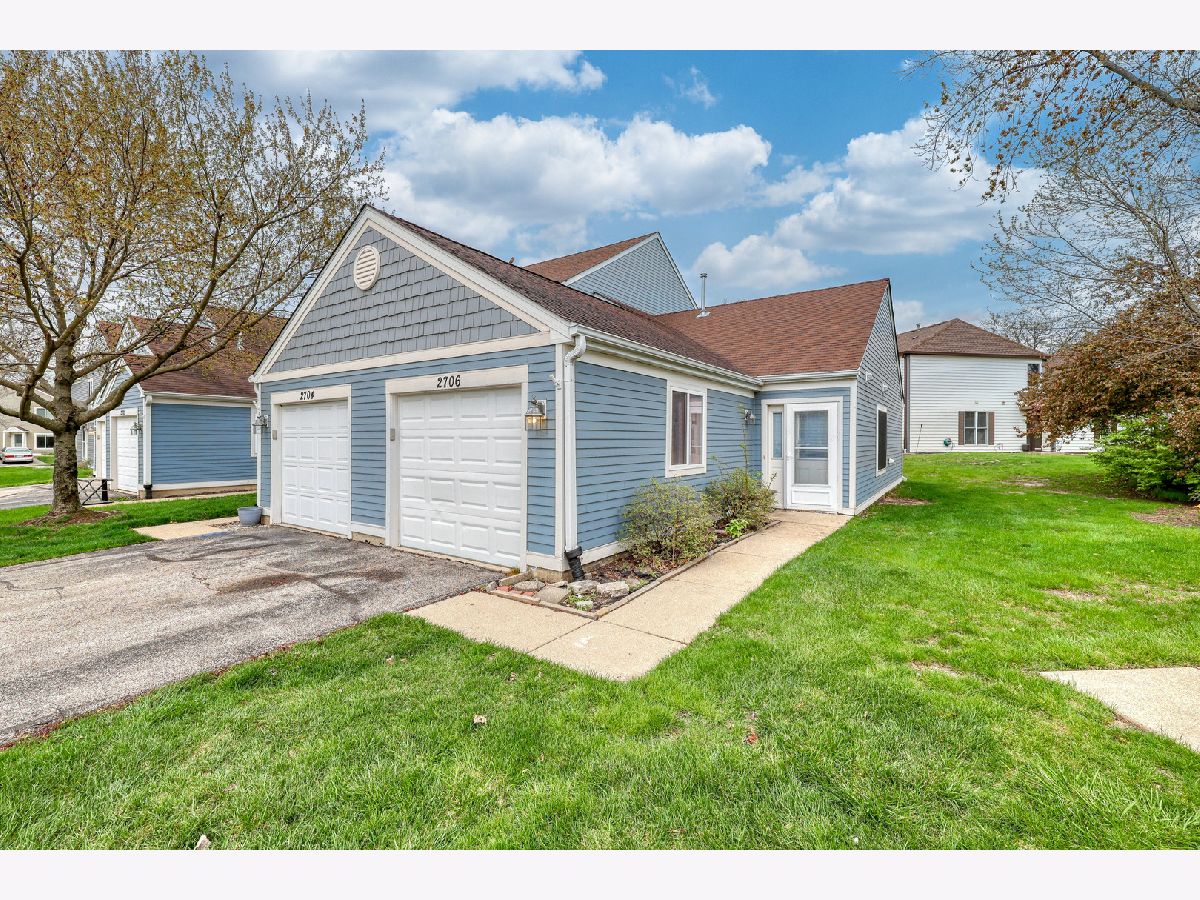 Townhomes Sold Cinnamon Glen Aurora Illinois, 2706 Prairieview