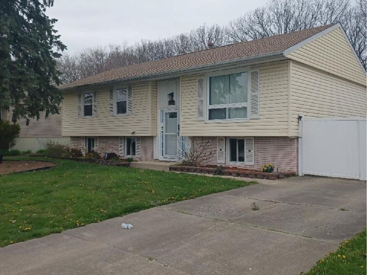 Homes Sold Glenwood Forest Glenwood Illinois, 311 Maple