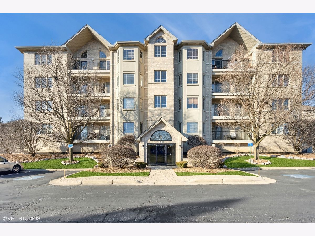 Townhomes & Condos & Homes Sold Long Run Creek Orland Park Illinois, 11910 Windemere