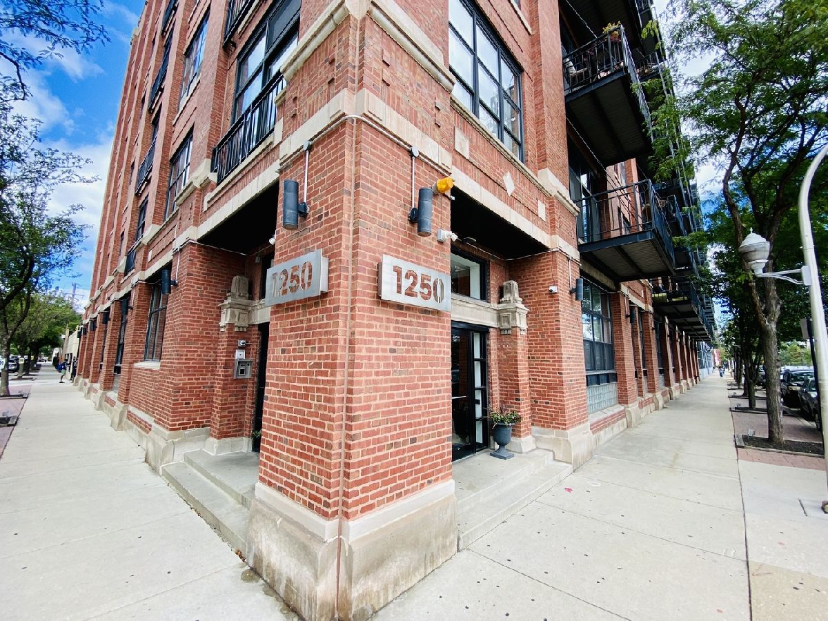 Condominiums Sold Vanguard Lofts Chicago Illinois, 1250 Van Buren