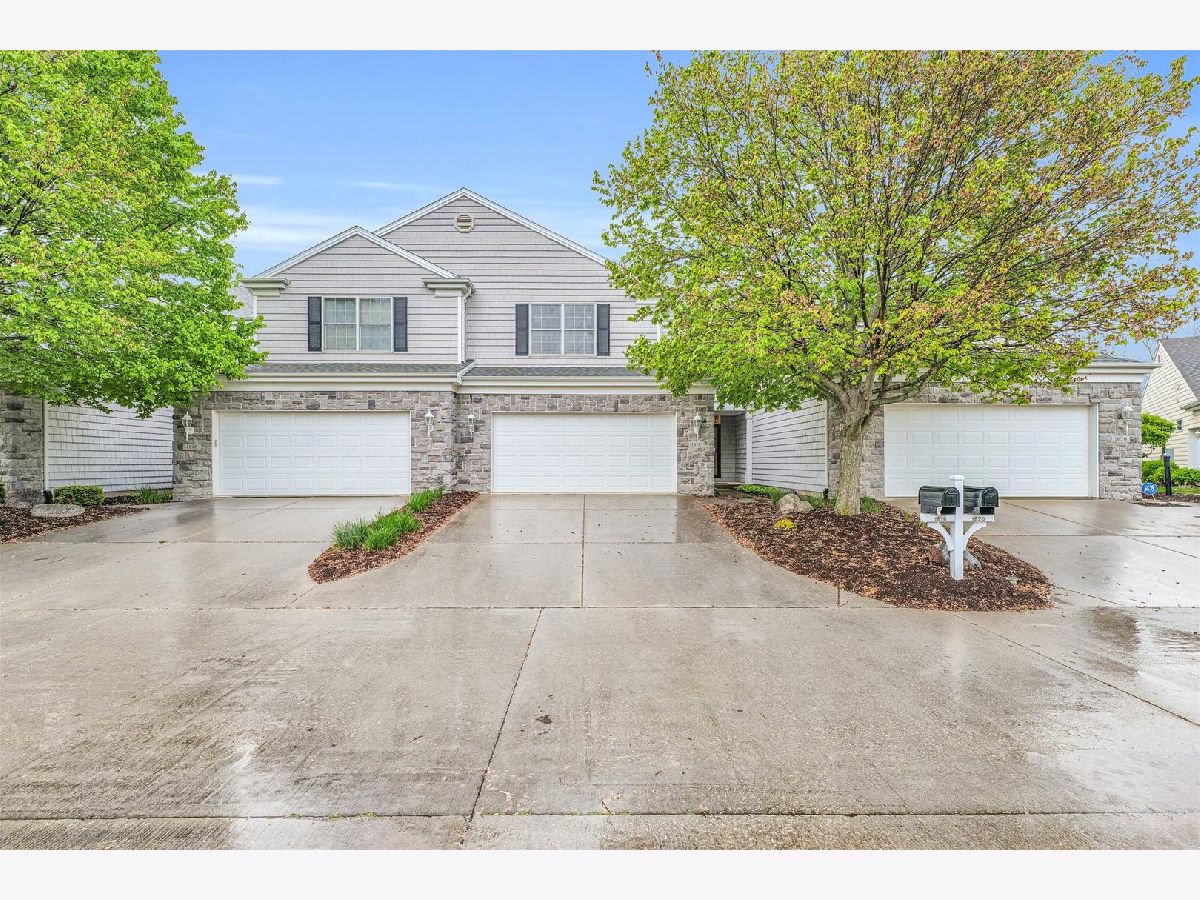 Homes & Condominiums Sold Lincolnshire Fields Champaign Illinois, 1618 Cobblefield