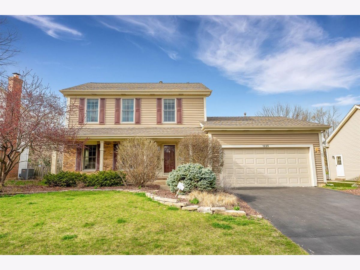 Homes Sold Brittany Woods Cary Illinois, 1225 Ardmore