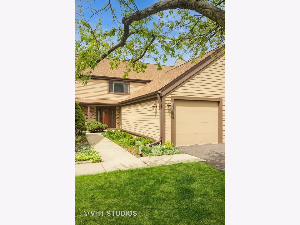 Townhomes & Homes Sold Crossings Buffalo Grove Illinois, 1422 Fairfax