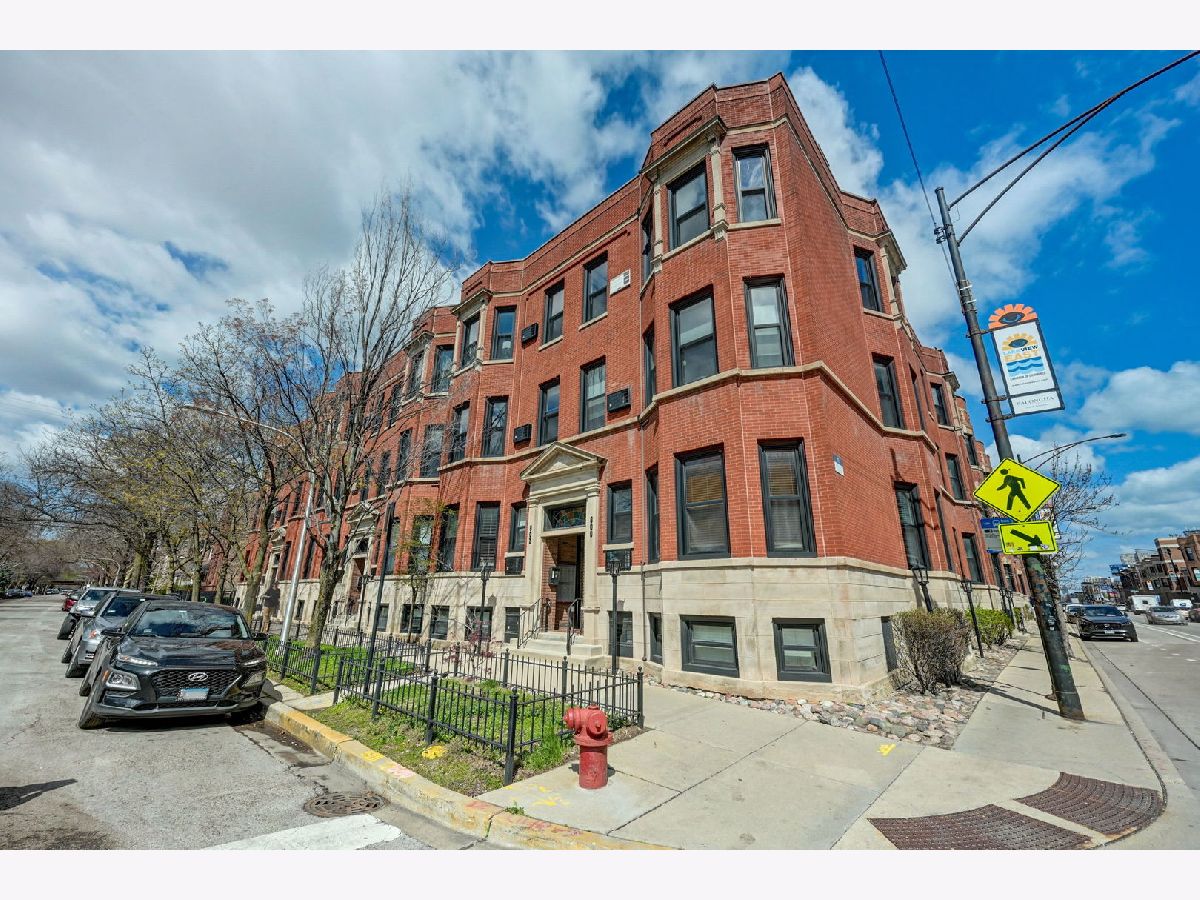 Condominiums Sold Gaslight Village Chicago Illinois, 802 George