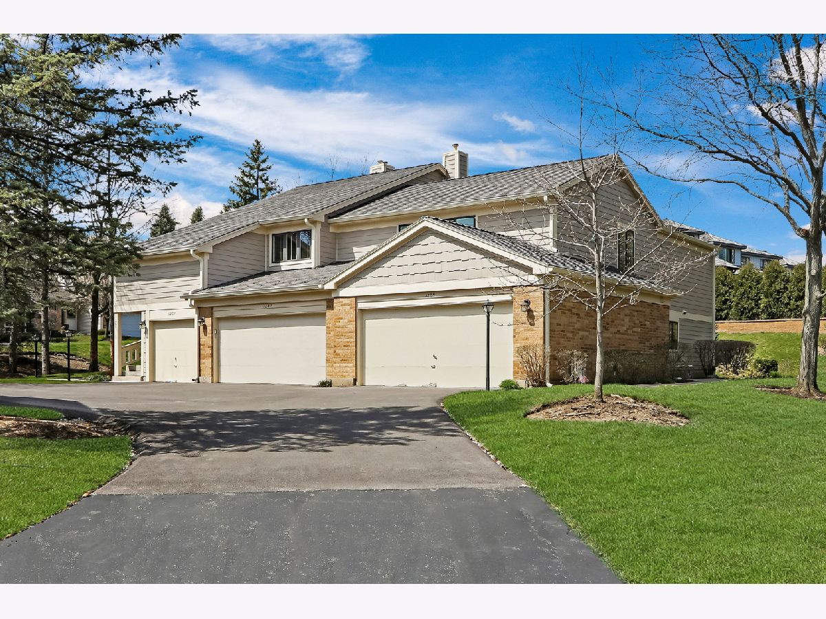 Townhomes Sold Riva Ridge I Libertyville Illinois, 1209 Flamingo