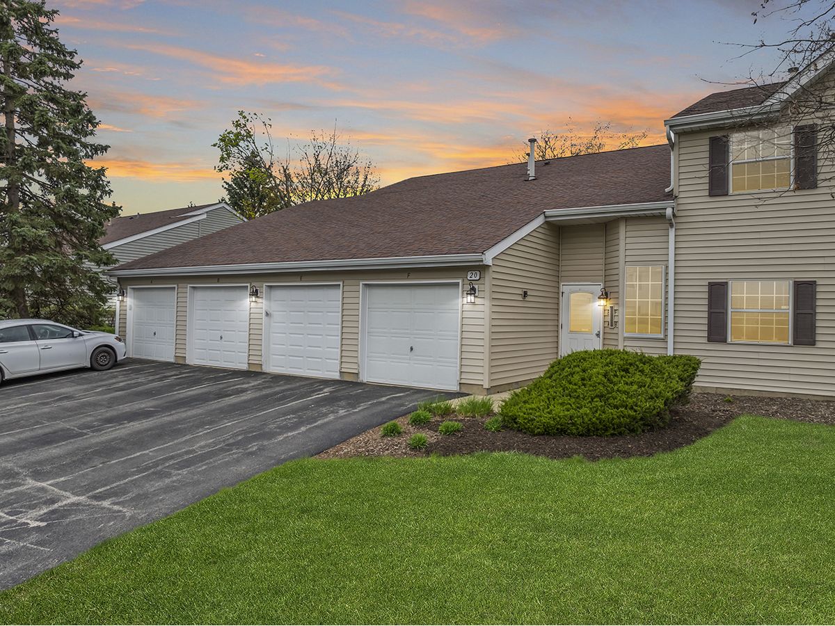 Condos & Townhomes Sold Victorian Park Streamwood Illinois, 20 Gant