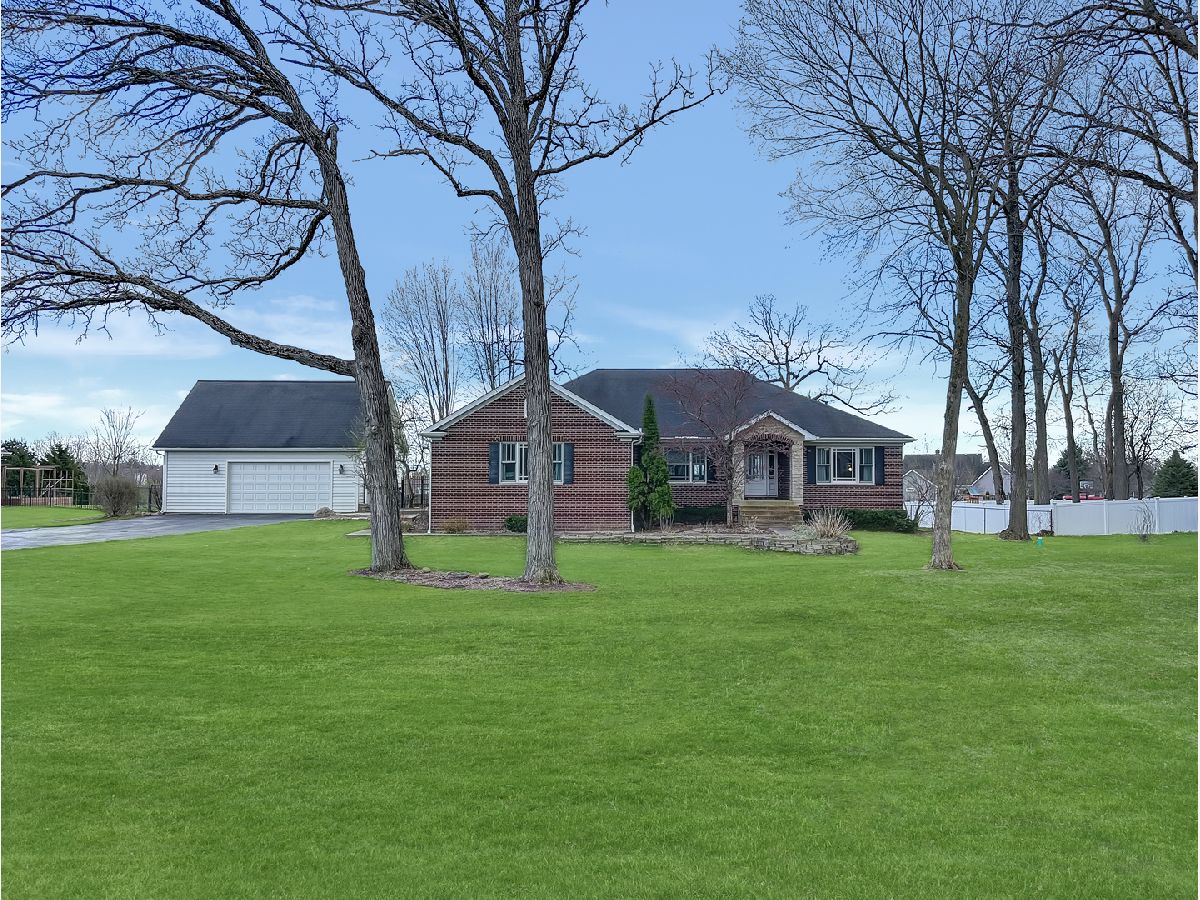 Homes Sold Raven Hills Marengo Illinois, 18705 Raven Hills