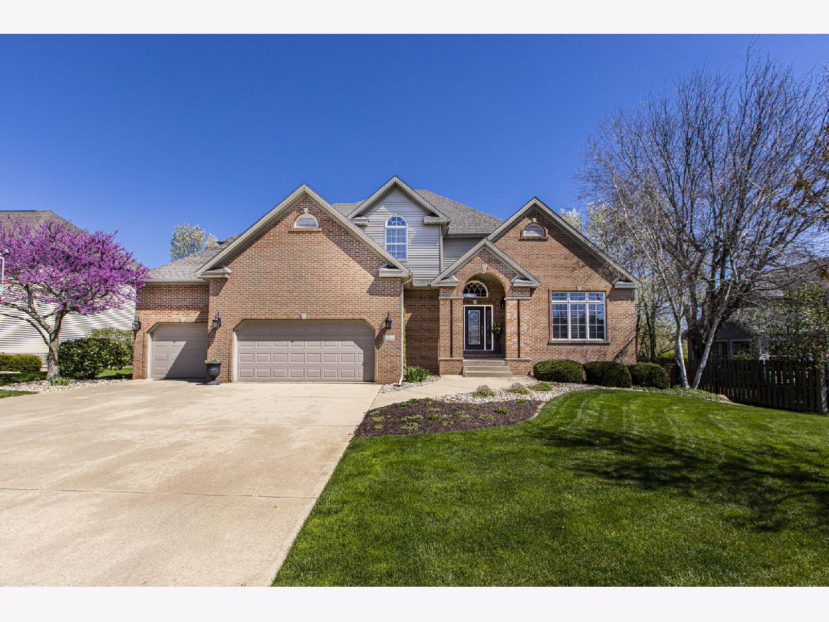 Homes & Condos & Townhomes Sold Hawthorne Ii Bloomington Illinois, 3 Derby