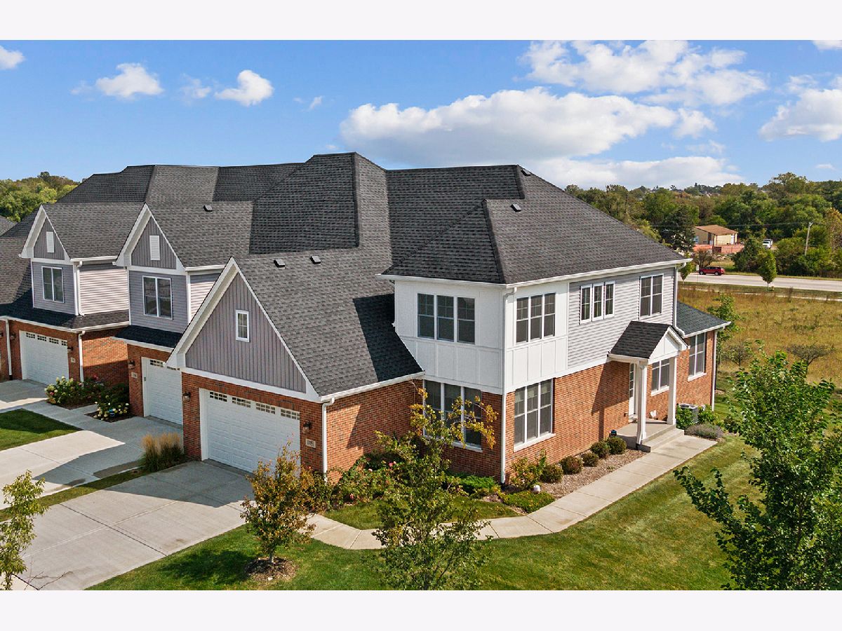 Condos & Townhomes Sold Bluff Pointe Orland Park Illinois, 17051 Clover
