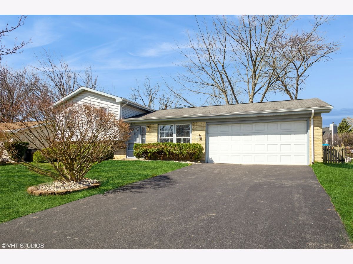 Homes Rented Millers Grove Lake Zurich Illinois, 215 Red Bridge