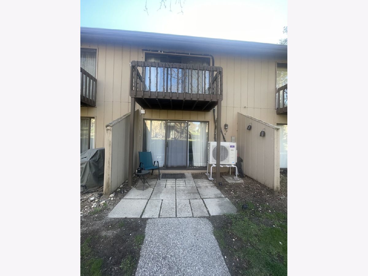 Condos & Townhomes Rented Vacation Village Fox Lake Illinois, 19 Saint Thomas Colony