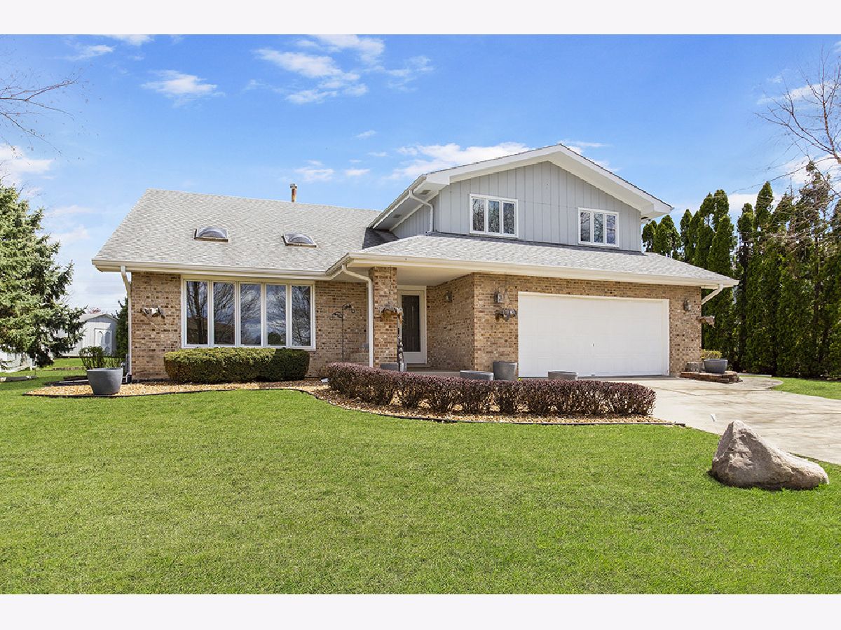 Homes Sold Old Oak Estates Homer Glen Illinois, 14031 Trails End