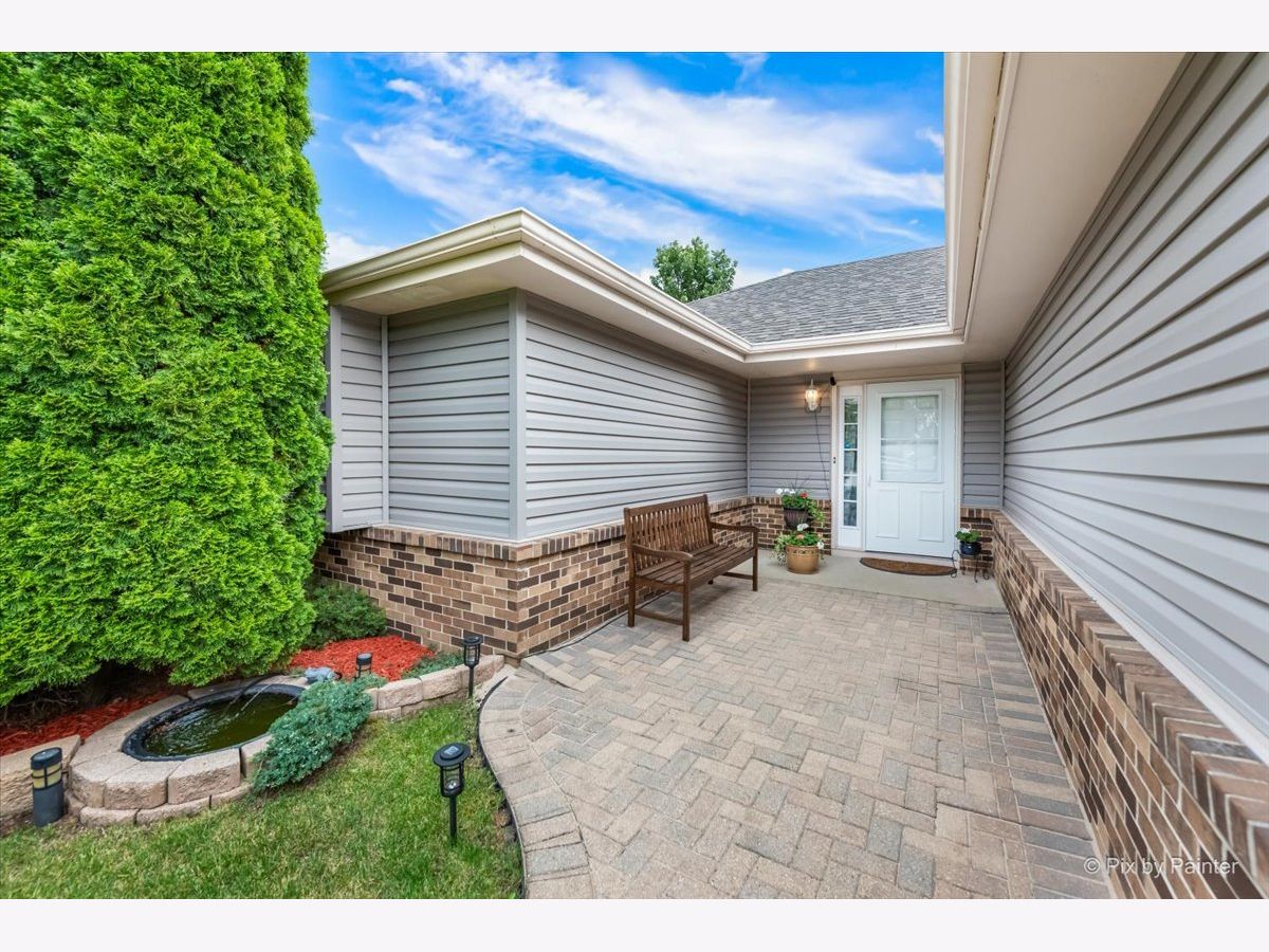 Homes & Condos & Townhomes Sold Colony Lakes Aurora Illinois, 1600 Kaimy