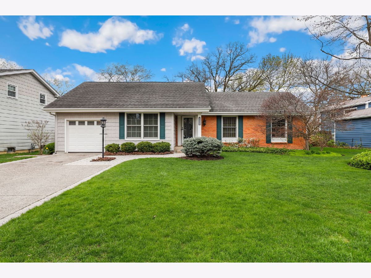 Homes Sold Seven Hills Lindenhurst Illinois, 518 Northgate
