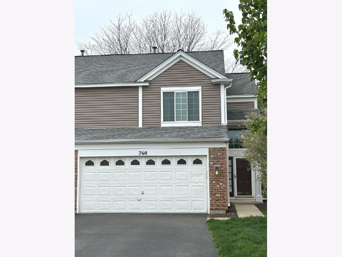 Townhomes & Condos & Homes Rented Amber Grove Bartlett Illinois, 360 Persimmon