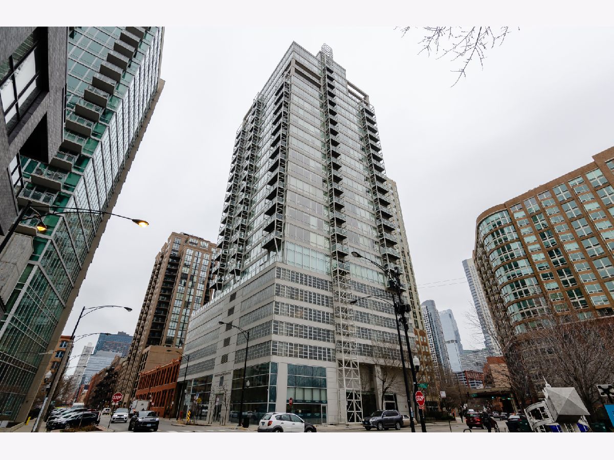 Condominiums Rented Kingsbury On The Park Chicago Illinois, 653 Kingsbury