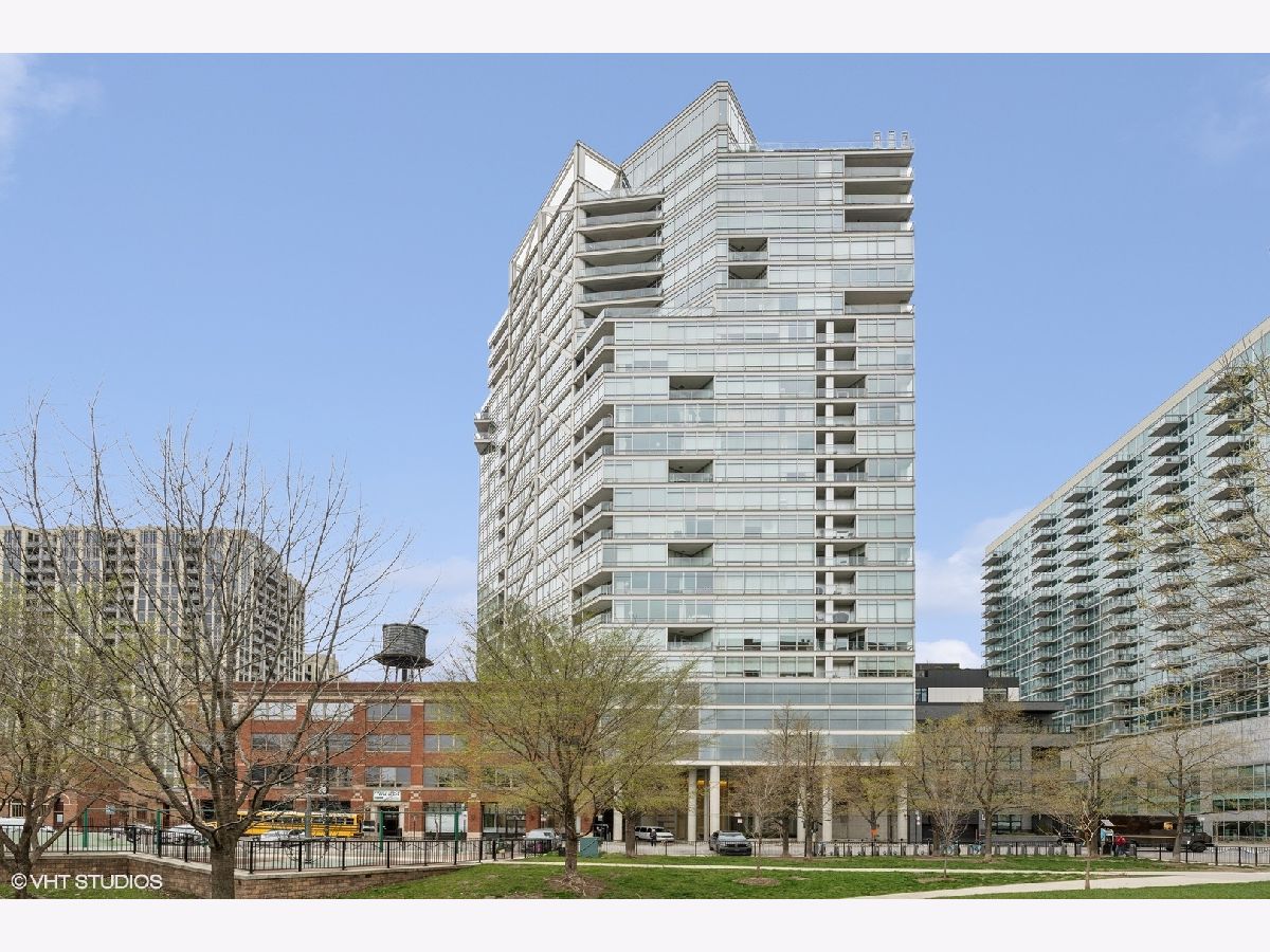 Condominiums Sold Erie On The Park Chicago Illinois, 510 Erie