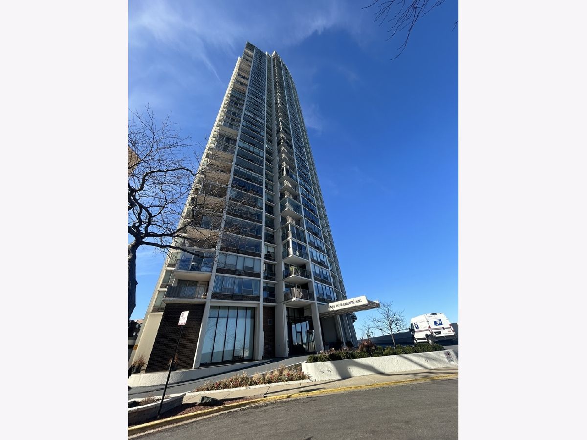 Condominiums Sold East Point Condominiums Chicago Illinois, 940 Glenlake