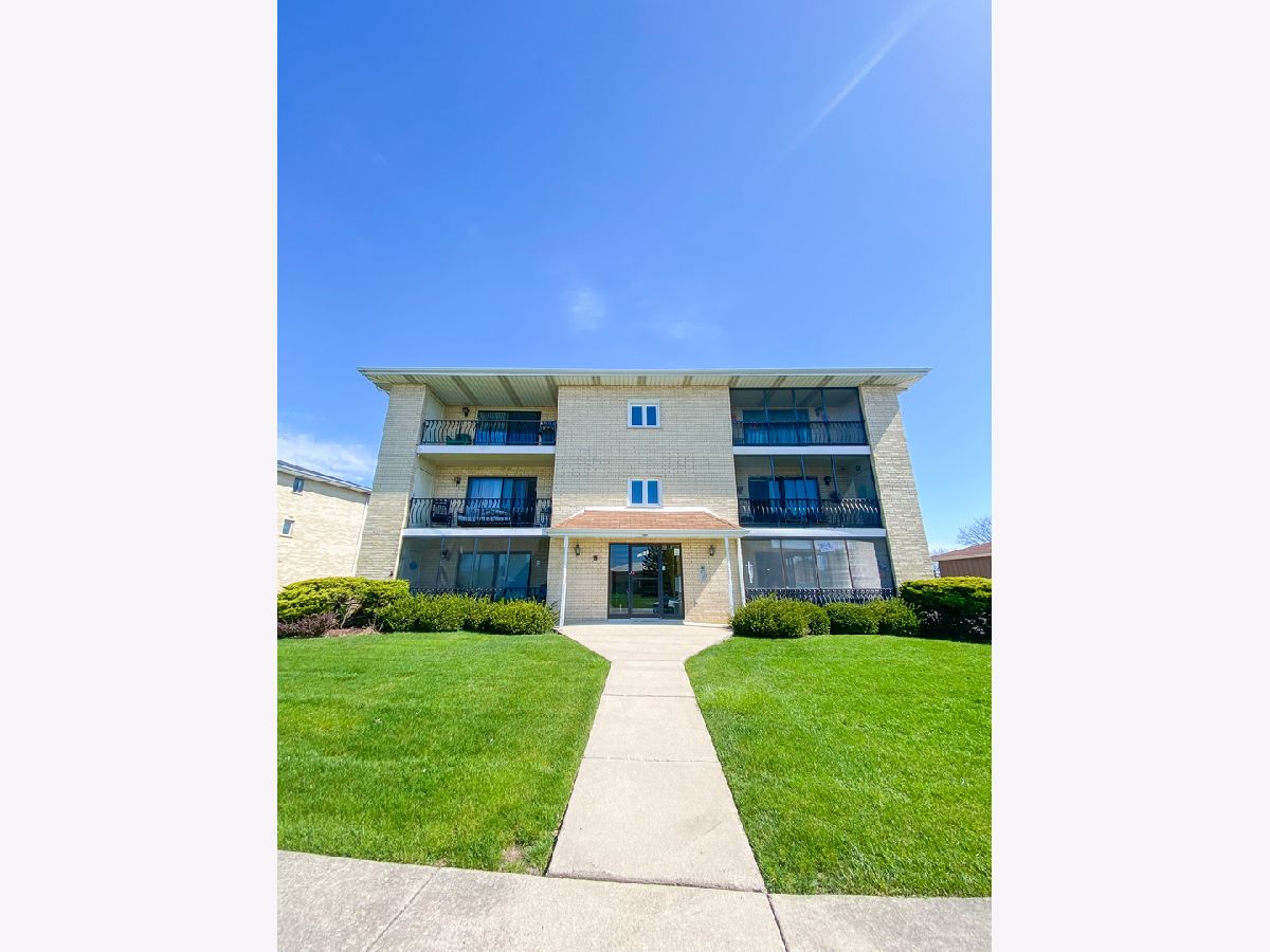 Condominiums & Homes Sold Cherry Creek Tinley Park Illinois, 17037 Grissom