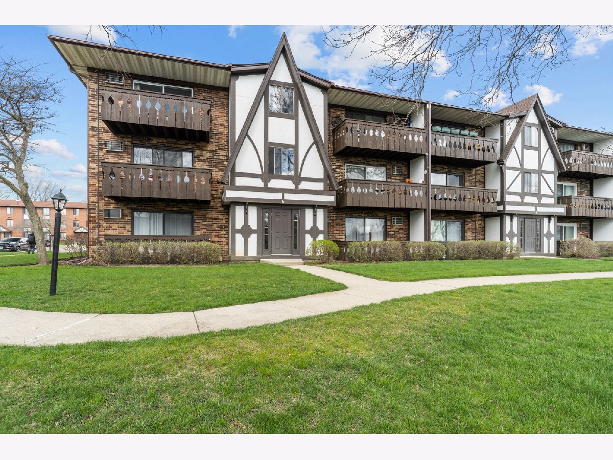 Condos & Townhomes Sold The Willows Vernon Hills Illinois, 6 Timber