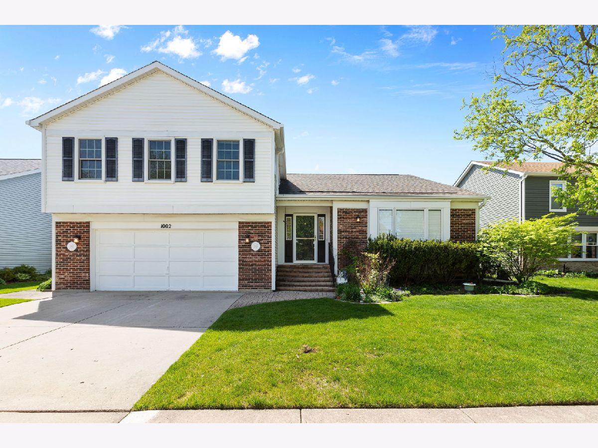 Homes Sold Highland Grove Buffalo Grove Illinois, 1002 Hilldale