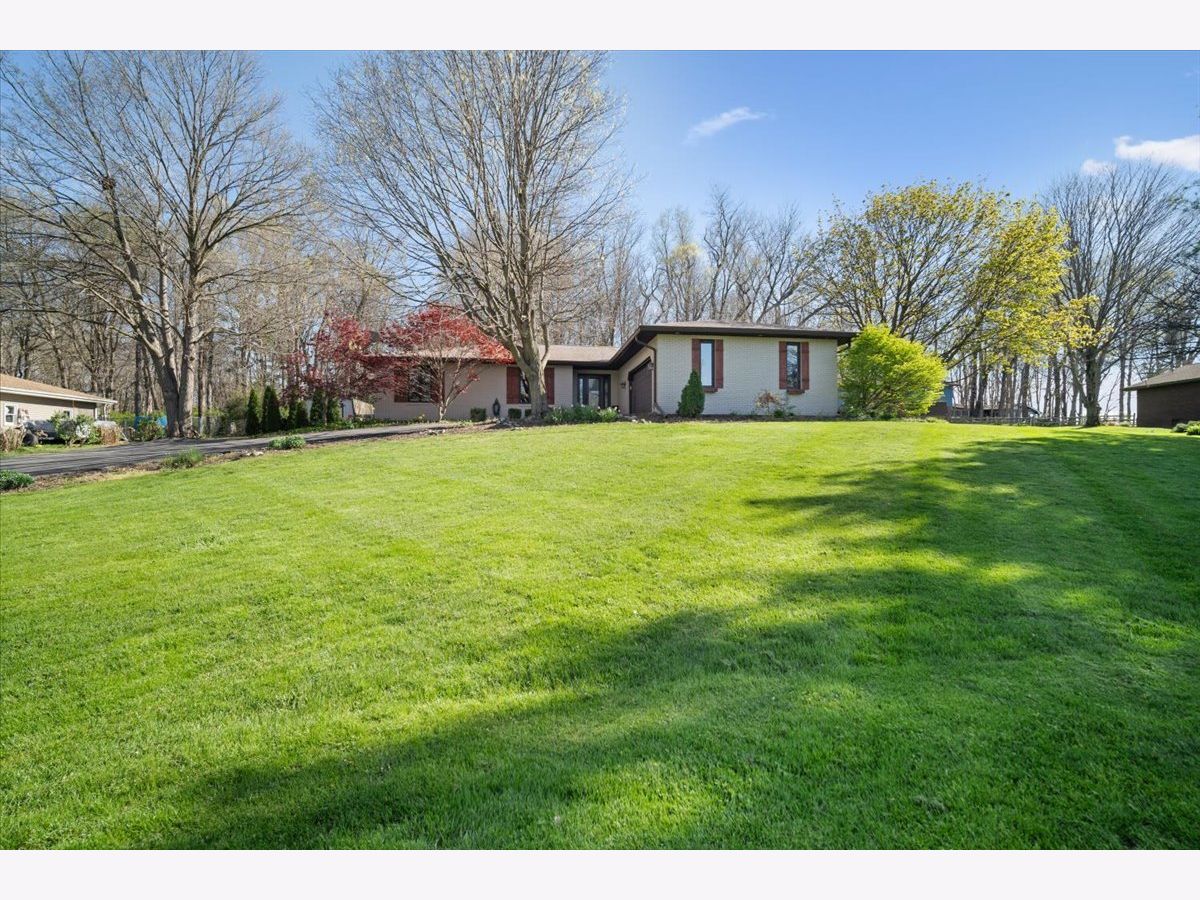 Homes Sold Royal Oaks Bloomington Illinois, 9375 Hilltop