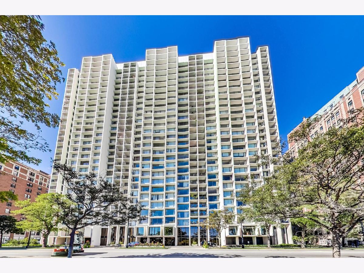 Condominiums Rented Harbor House Chicago Illinois, 3200 Lake Shore