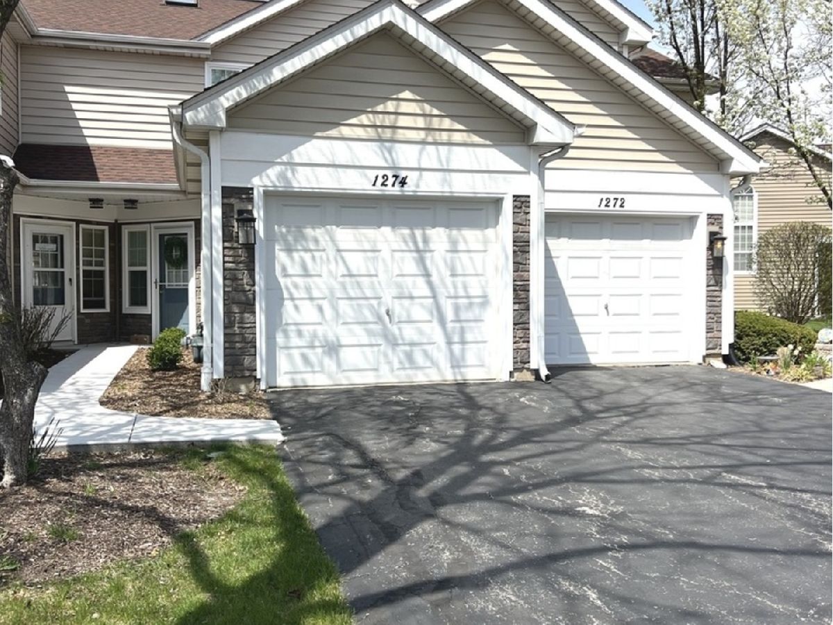 Townhomes & Condos Sold Wellington Court Schaumburg Illinois, 1274 Cranbrook