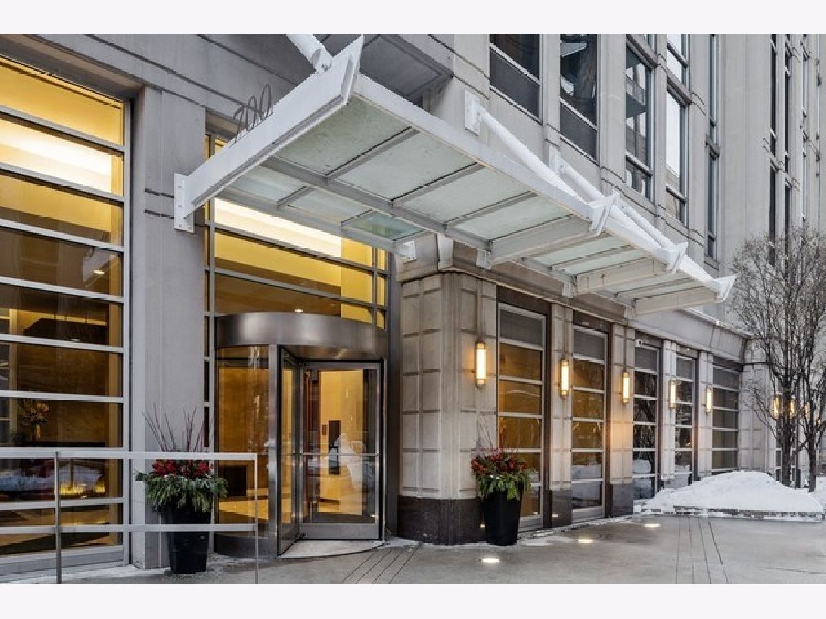 Condominiums Rented River Place On The Park Chicago Illinois, 700 Larrabee