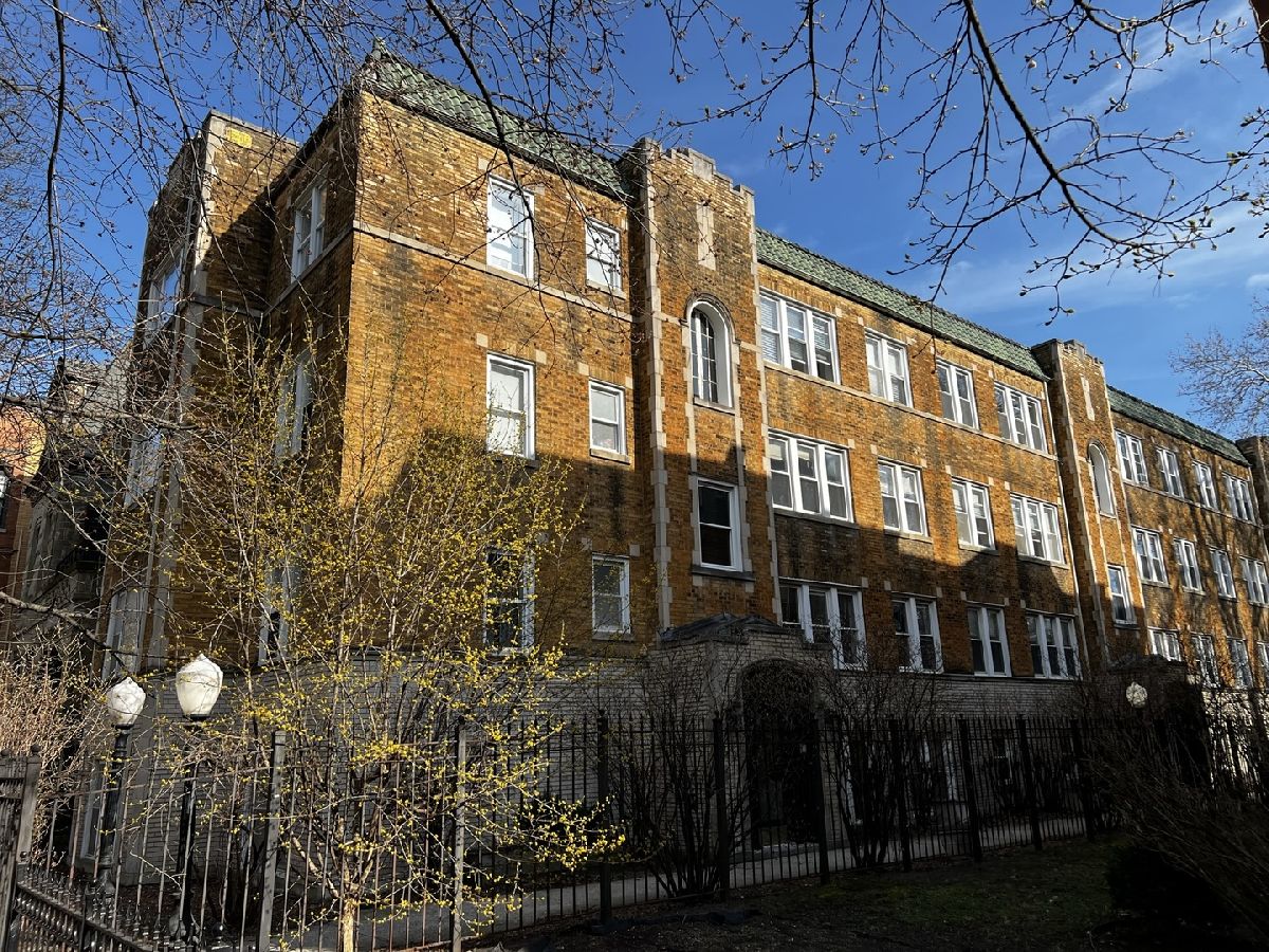 Condos & Townhomes Rented Wrightwood Neighbors Chicago Illinois, 611 Arlington