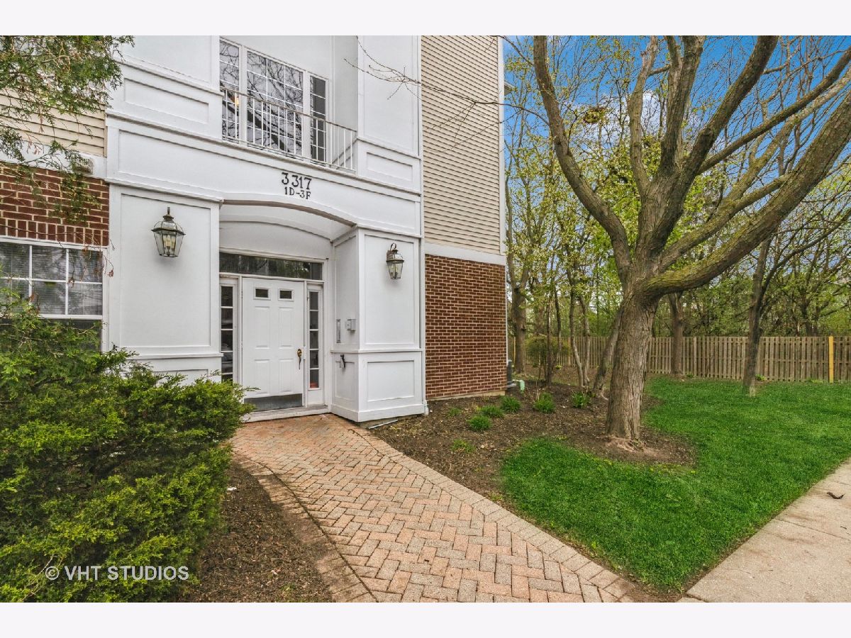 Condominiums Sold Stratford Court Lake Bluff Illinois, 3317 Stratford
