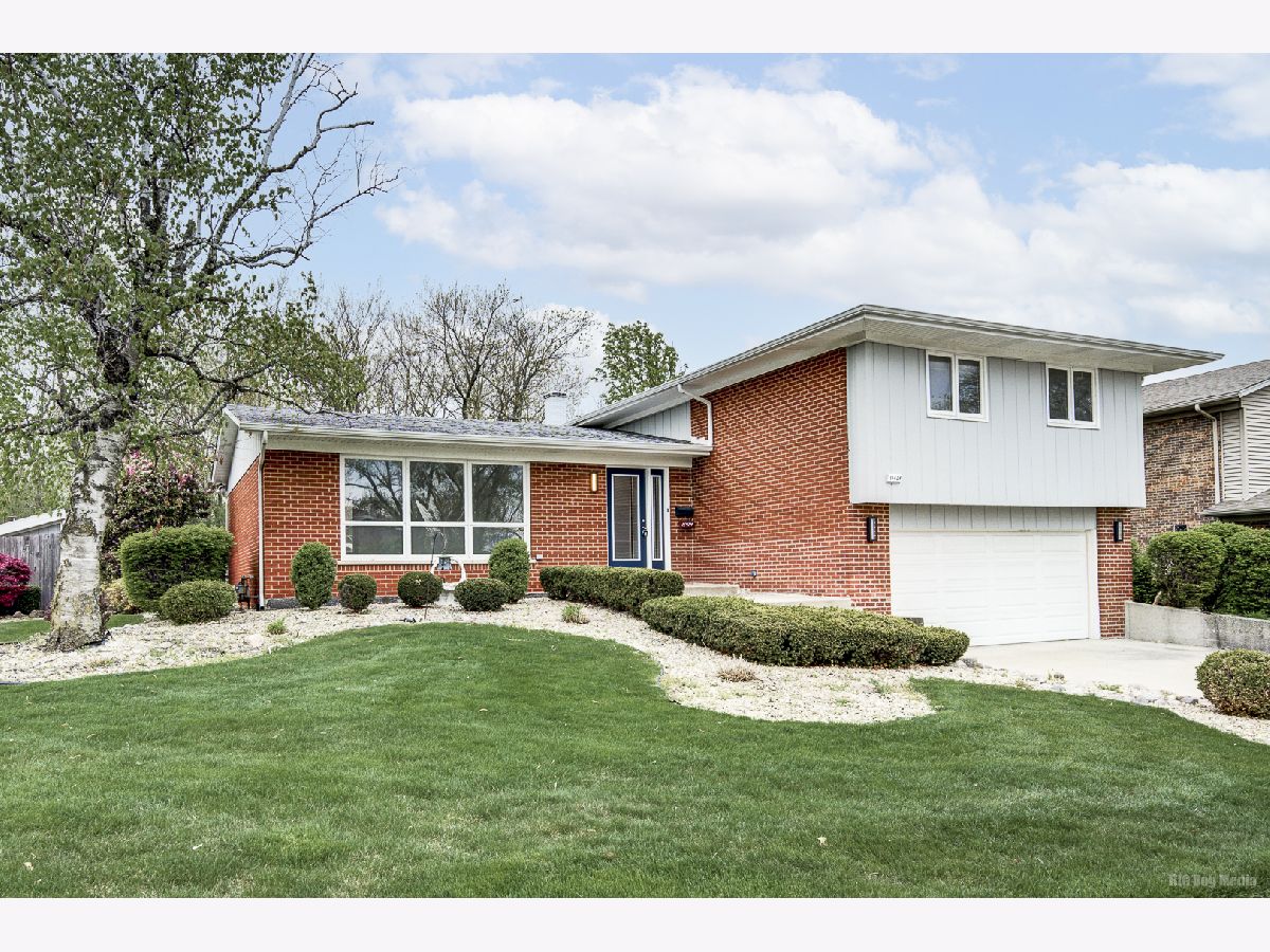 Homes Sold Forestview Hills Oak Forest Illinois, 15424 Linden