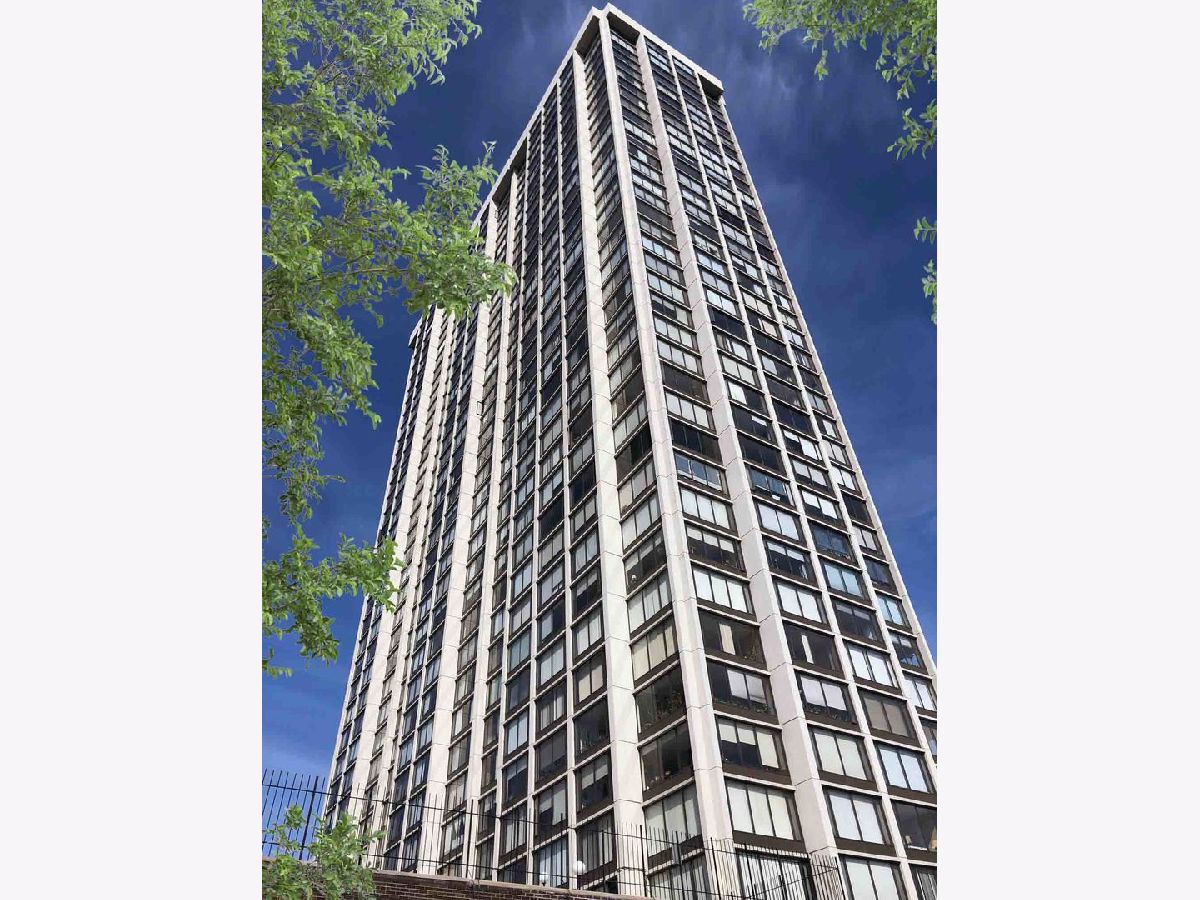 Condominiums Rented Edgewater Plaza Chicago Illinois, 5455 Sheridan
