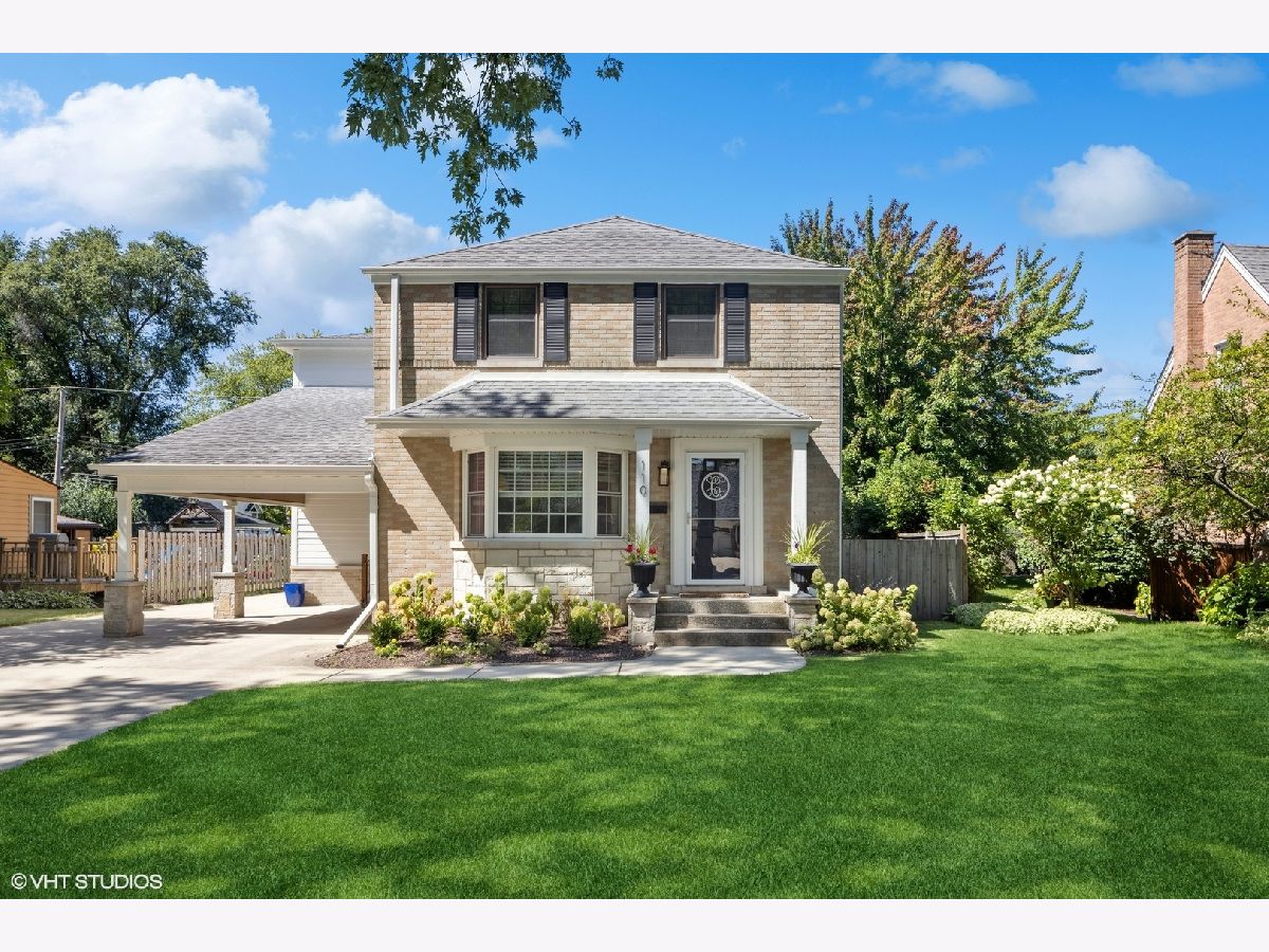 Homes & Condos & Townhomes Sold Blackhawk Heights Clarendon Hills Illinois, 110 Iroquois