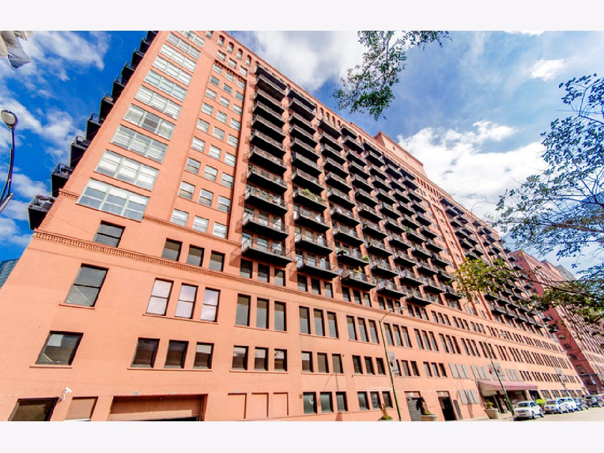 Condominiums Sold Randolph Place Chicago Illinois, 165 Canal