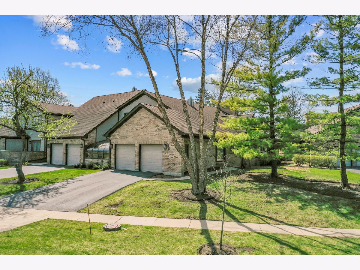 Townhomes Sold Poplar Creek Hoffman Estates Illinois, 1654 Pebble Beach