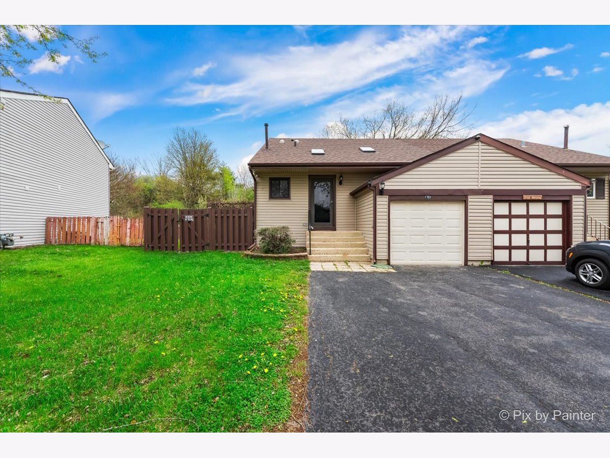 Townhomes & Homes Sold The Groves Hanover Park Illinois, 1701 Whitney