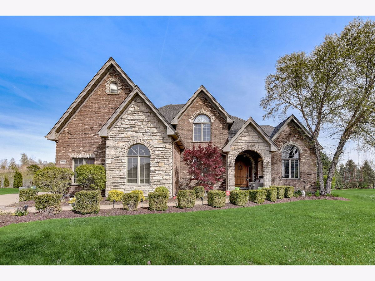 Homes & Condos & Townhomes Sold Briarcliffe Estates Lemont Illinois, 16632 Windsor