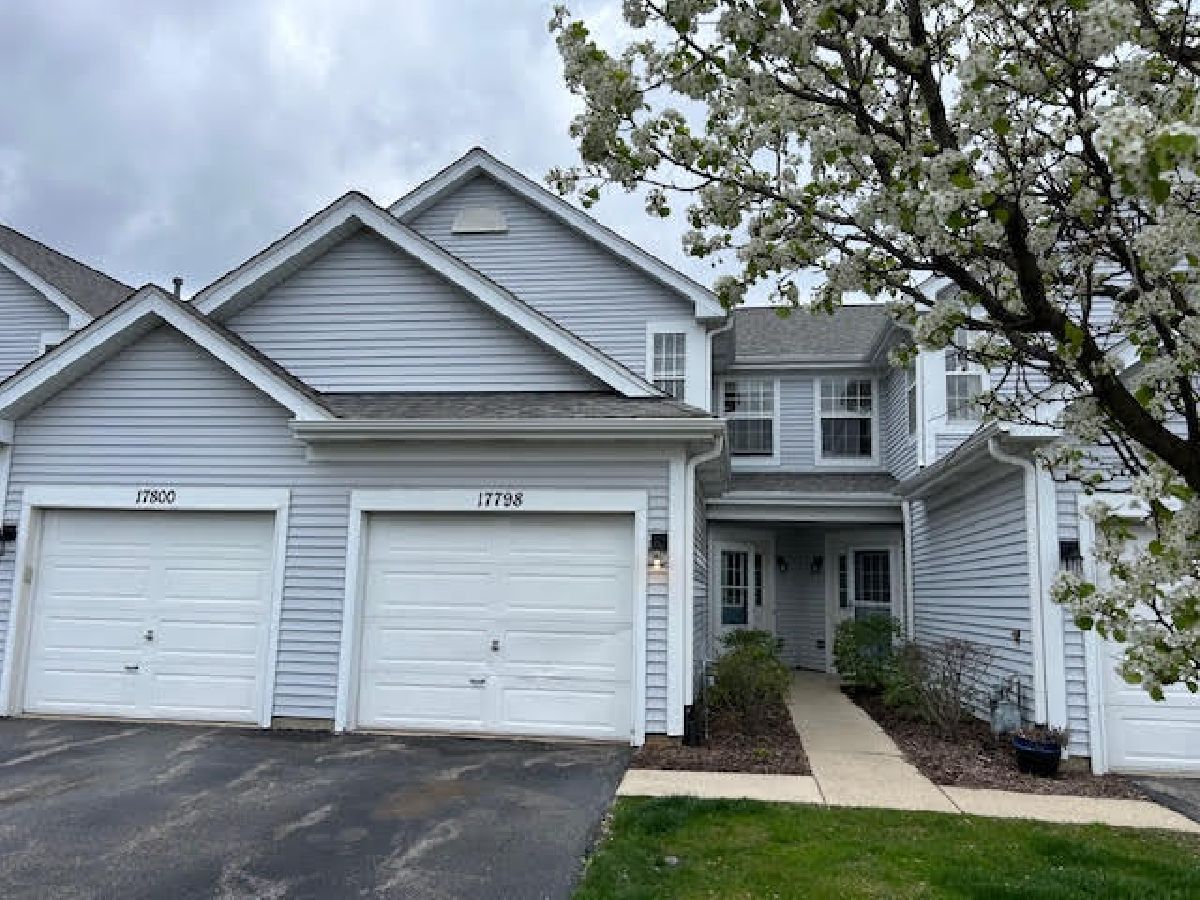 Townhomes & Homes Rented Bridlewood Gurnee Illinois, 17798 Salisbury