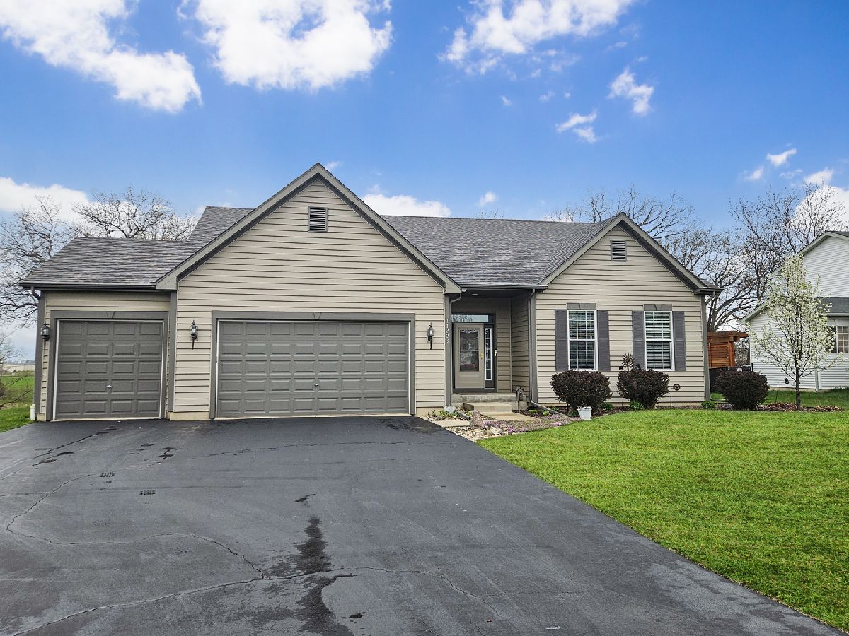 Homes Sold Trails Of Pheasant Ridge Richmond Illinois, 11223 Thrush Creek