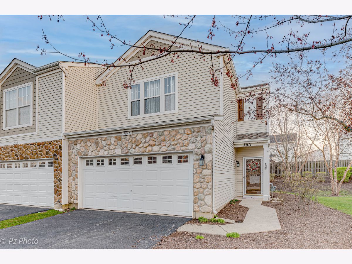 Townhomes & Condos Rented Blackstone Aurora Illinois, 4011 Blackstone