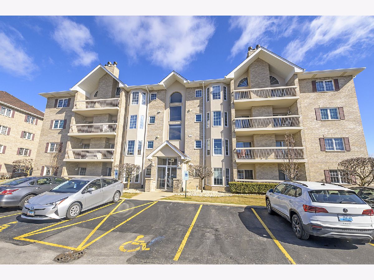 Condominiums Sold Grafton Place Tinley Park Illinois, 7763 Bristol Park