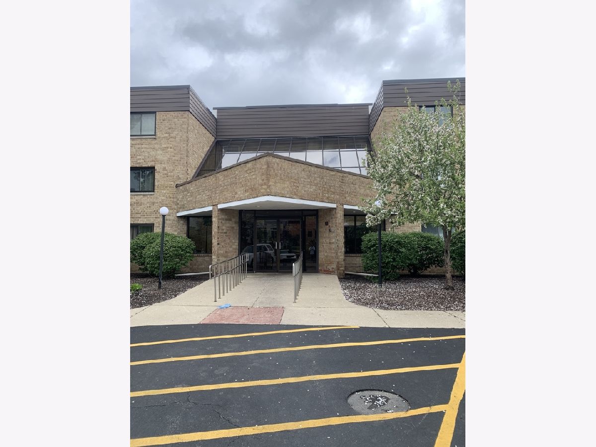 Condominiums Sold Saratoga Rolling Meadows Illinois, 5600 Astor
